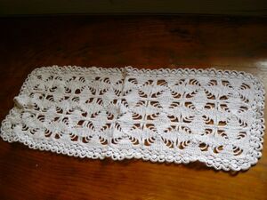 venetsia. .. city .. hand made hand-knitted * antique * Vintage *43x18.5cm table wear 