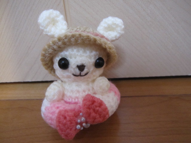 Handmade Amigurumi Rabbit Float with Pearl Decoration, toy, game, stuffed toy, Amigurumi