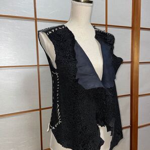 ベビーラム 黒色 ベスト ジレ