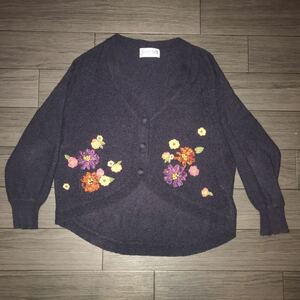 【値下】ホコモモラのお花の刺繍カーディガン（パープル）