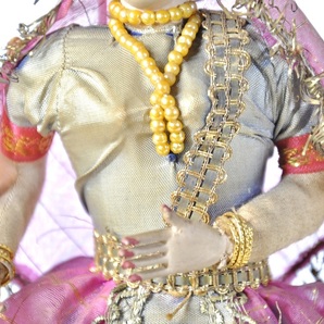 ビンテージ インド製 マニプール州 民族人形 民芸衣装を纏った女性 手作り、味わい感のある素敵な人形 YAYの画像5