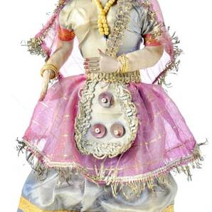 ビンテージ インド製 マニプール州 民族人形 民芸衣装を纏った女性 手作り、味わい感のある素敵な人形 YAYの画像1