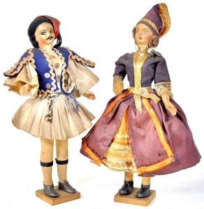 ビンテージ　ギリシャ製　民族人形 民芸衣装を纏った二人の女性 手作り、味わい感のある素敵な人形　エステートセール YAY