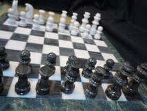 ARS書店【チェスセット】chess・駒揃い／ボード＝石材・駒.盤は使用感有り／本２冊付録『チェス入門』『ゲームとチェスの遊び方』_画像7