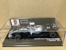 ミニチャンプス 1/43 メルセデスAMG・F1 W10 EQ ハミルトン 2019シーズン_画像2