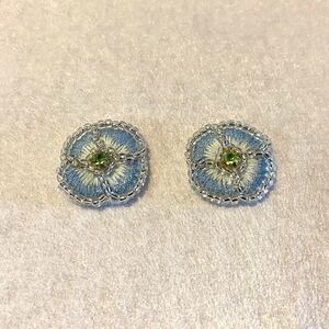ハンドメイドピアス 刺繍ピアス ネモフィラ
