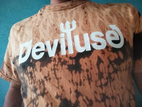 俺だけの Deviluse ONLY ONE ブリーチタイダイ柄Tシャツ