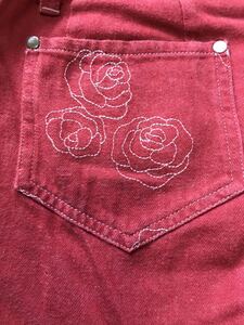 * Pink House * red half pants * rose pattern 