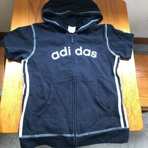 adidas 半袖パーカー　150 中古