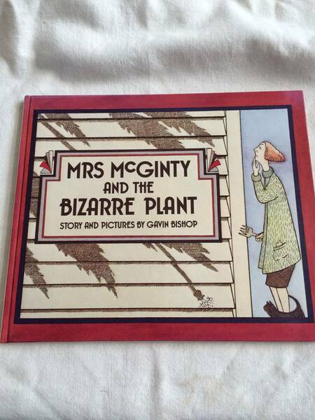 【MRS MCGINTY AND THE BIZARRE PLAN　マクギンティおばさんとへんてこな植物】ガビン・ビショップ　Gavin Bishop　洋書絵本　ほるぷ