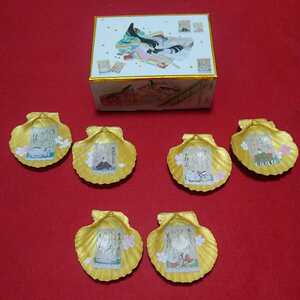 ホタテ貝　金地　百人一首の貝飾り６枚　貝箱　インテリア飾り　和風小物