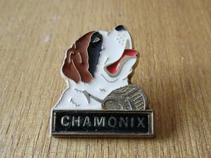 古いピンバッジ：chamonix セントバーナード フランダース 犬 動物 ピンズP