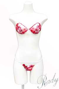 Новый неиспользованный Rady Noubra Set Lingerie Resort Flower Rizofra Shizuka Muto распродан