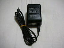 ◆中古品 富士通 FUJITSU ACアダプタ CP058800-01 専用◆AC / AC ADAPTOR _画像1