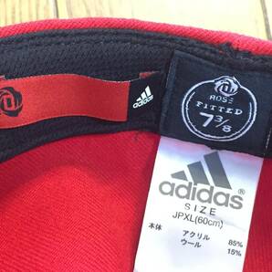 未使用） adidas Derrick Rose デリックローズ シグネチャーCap (レッド) キャップ サイズ7-3/8 (60cm) ビッグレター 赤の画像6