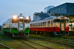 鉄道 デジ 写真 画像 小湊鐵道 キハ40 小湊色並び 急行さと山 夜間運転分 7