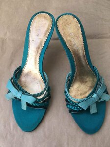 Цена снижена! Доставка включена [Новинка] Nine West NINE WEST Gradient Peacock Blue Mr./Ms. Dar Mule Ribbon 6M☆Light Blue