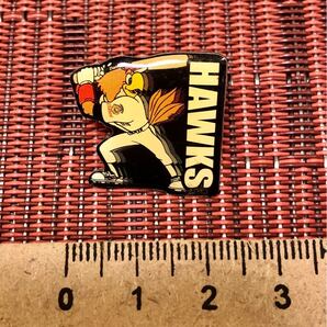 ホークスのピンバッチ