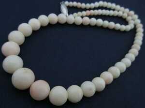 [TOP].. coral 26.7g necklace loose bracele netsuke v193.