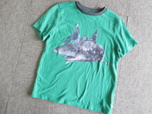 ★Gap kidsギャップシャーク柄Tシャツ130★緑_画像1