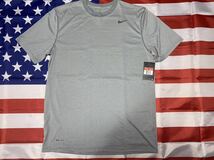 新品未使用タグ付き　made in USA Nike Mens Black Dri-Fit Touch Stripped Training Shirt LARGE グレー_画像1