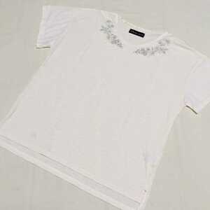 E145 MICHIKO LONDON ミチコロンドン レディース 3L 半袖 Tシャツ カットソー アイボリー オフホワイト 花柄 刺繍 大きいサイズ