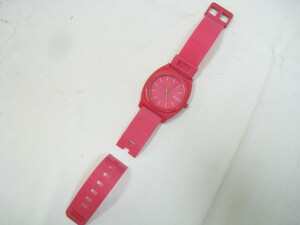 NIXON ニクソン タイムテラー 腕時計 ピンク の商品画像