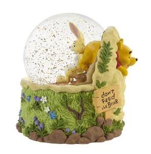  Disney showcase * Pooh snow dome figure B