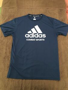 adidas Ｔシャツ XL 色ネイビー　アディダス　　　　　　ロゴTシャツ 半袖Tシャツ 