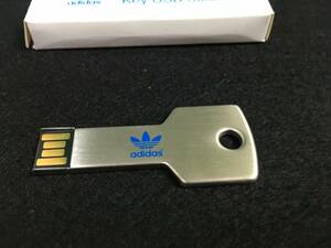 adidas アディダス 非売品 販促 USBメモリ 2GB 限定 ノベルティ ノベルテイ 配布 KEY STICK スティック 記憶用 コンピューター