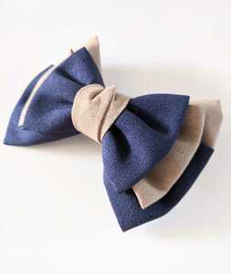  beige × navy ribbon hairpin 