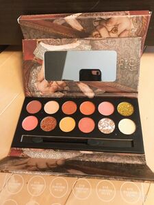 Lameila 12色アイシャドウパレット