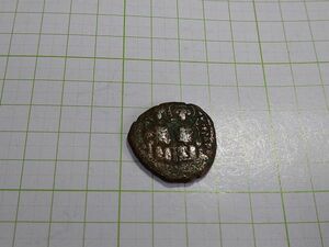ビザンチン帝国　東ローマ帝国　フォリス銅貨　コイン　１３，３ｇ　　皇帝とキリスト像　