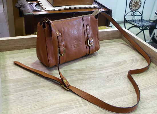 ダコタ ショルダーバックの値段と価格推移は?|433件の売買情報を集計 ダコタ ショルダーバックの値段と価格推移は?|433件の売買情報を集計