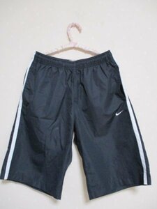 ●　ＮＩＫＥ　ナイキ　 　●　ショートパンツ　■　メンズ　Ｍ　紺（10514）