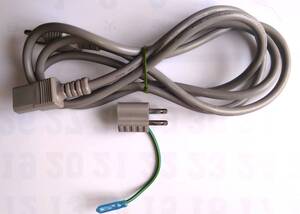 AC電源ケーブル 7A125V 3ピンソケット-メス、3ピンプラグ-オス(3P→2P変換アダプタ 15A125V 付き)