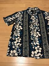 美品☆HAWAII製／Winnie Fashion サイズM 希少.縮緬コットン染め生地　半袖アロハシャツ リーフボーダー&模様.総柄 染み込みプリント技法_画像5