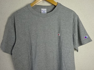 ☆Champion☆左袖＆胸ロゴマーク☆Tシャツ☆USED美品♪サイズL