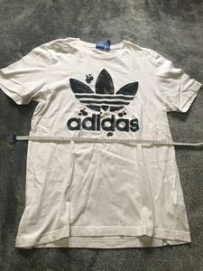 W2Fぼ adidas 半袖Tシャツ フロントプリントTシャツ アディダス　Lサイズ表示 中国製