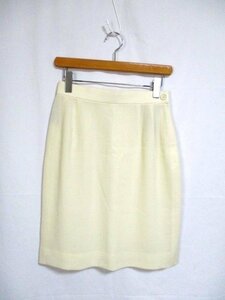 d124 YVES SANT LAURENT Yves Saint-Laurent skirt size 38 cream 35-8