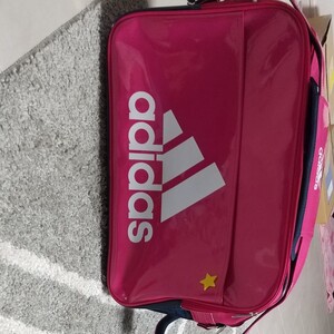 アディダスエナメルバッグ