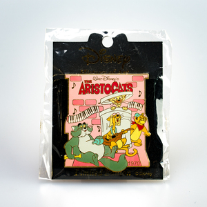 ディズニー 限定生産ピンバッジ （おしゃれキャット）Disney Japan Limited Edition Pin Badge MD-0104