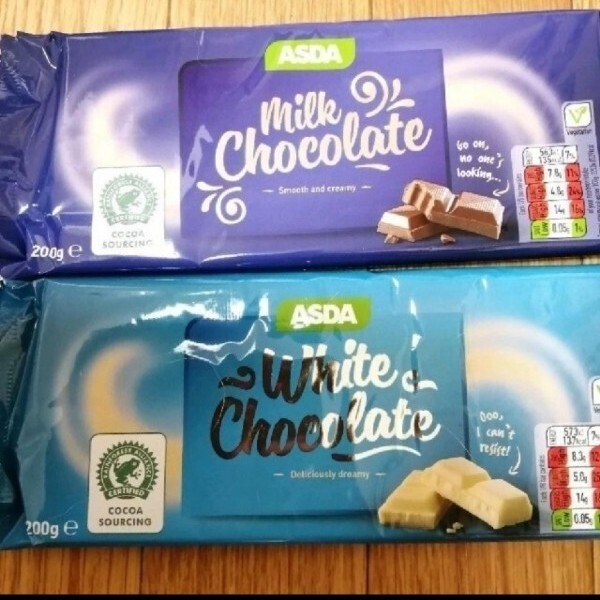 ASDA チョコレート400g ミルクチョコレート 200gホワイトチョコレート 200g