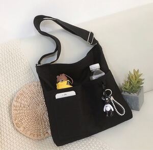 キャンパスバック ストラップ ショルダーバッグ マザーズバッグ エコバッグ ブラック ホワイト 大容量 韓国 新品未使用