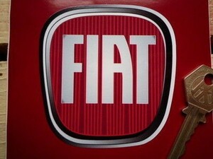 ◆送料無料◆ 海外 Fiat Modern Logo Shaped フィアット 77mm ステッカー