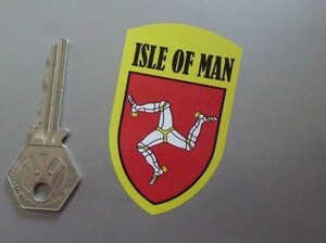 ◆送料無料◆ 海外 Isle Of Man Yellow Shield Style マン島 TT race 40mm ステッカー