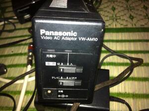 Panasonic VW-AM10　ビデオカメラ用 充電ACアダプター　ジャンク品
