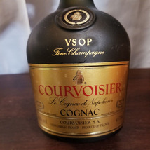 ★未開封★古酒★COURVOISIER/クルボアジェ　VSOP コニャック 700ml 40％ 箱付き_画像3