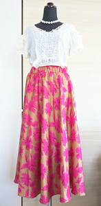MELROSE/ Melrose /Tiara/ Tiara / original floral print / flair long skirt / gold group . vivid pink floral print / lining attaching / waist rubber / satin ground 