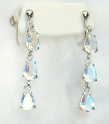  platinum :.... royal blue moonstone 3 stone attaching earrings 